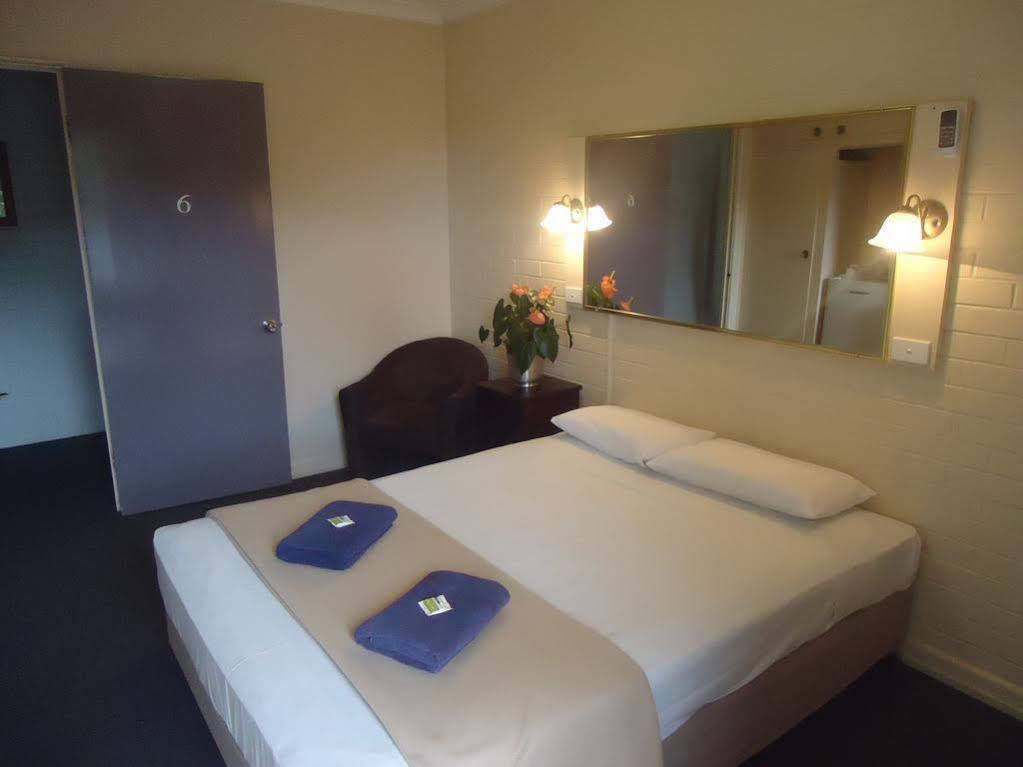 Kingsford Riverside Inn Brisbane Exterior foto